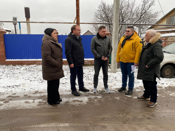 Министр энергетики и ЖКХ Самарской области Виталий Брижань провел личный прием граждан в Ставропольском районе 