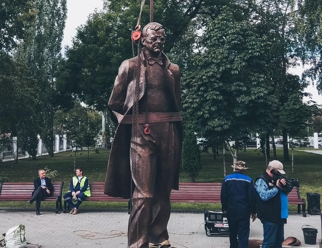 памятники на набережной самары