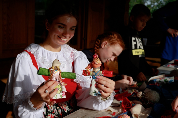 В Ширяеве появились "Золотые узоры"