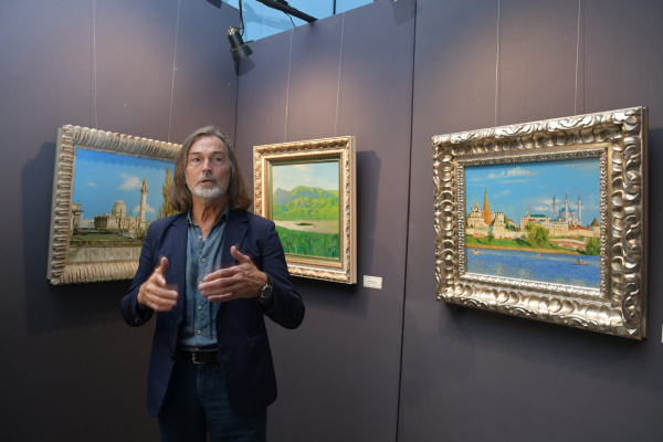 Никас Сафронов удивил самарцев "живыми" картинами