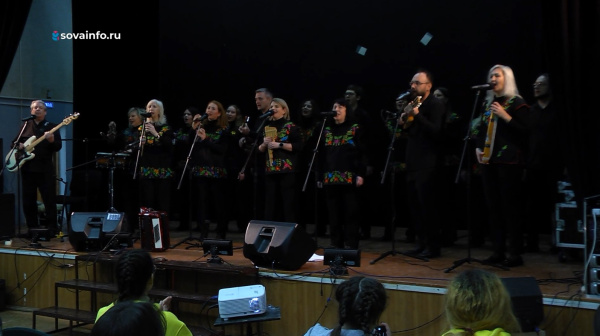 Народный ансамбль России "Гренада" выступил в Самаре