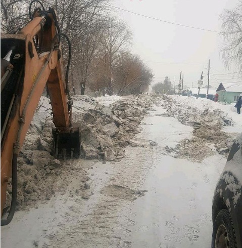В Самаре из-за утечки на водопроводе закрыли проезд по ул. Чекистов
