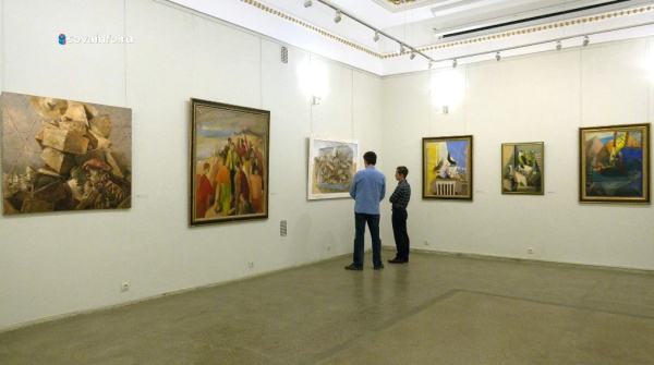 В Самарском художественном музее 12 ноября завершится выставка Ларисы Наумовой