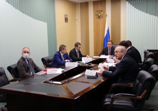 Дмитрий Азаров принял участие в совещании под председательством полпреда Президента в ПФО Игоря Комарова