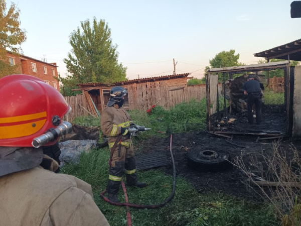 В Самарской области в пожаре погибли два ребенка