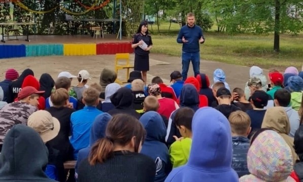 Самарские инспекторы рассказали детям о "дорожных ловушках"