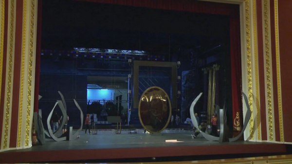 В Самаре возводят декорации к опере "Бал-маскарад"