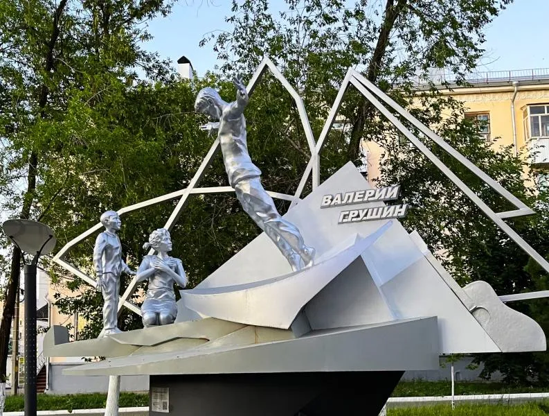 "Прости, Валерий, своих бывших друзей, которые разменяли твоё славное имя на деньги": Виктор Сойфер написал открытое письмо своему другу Валерию Грушину