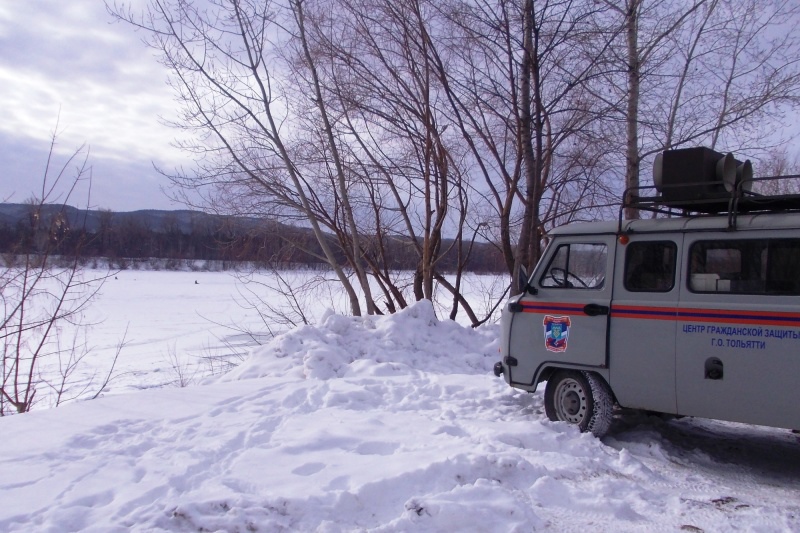 Спасатели Самарской области заявляют об опасности выхода на лед