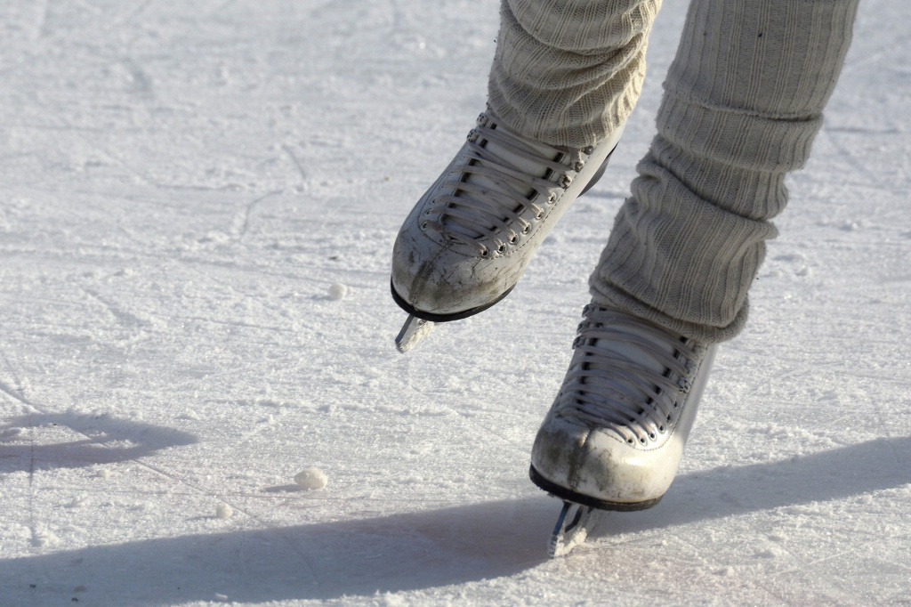 skates-2001797_1920.jpg