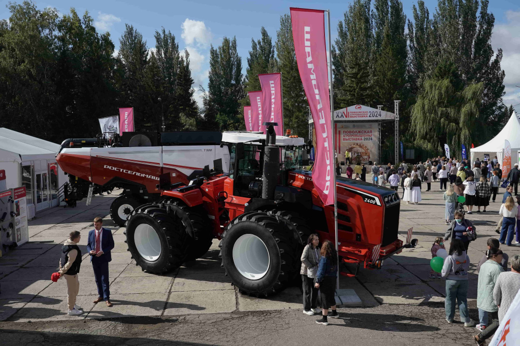 Андрей Савельев-min.jpg