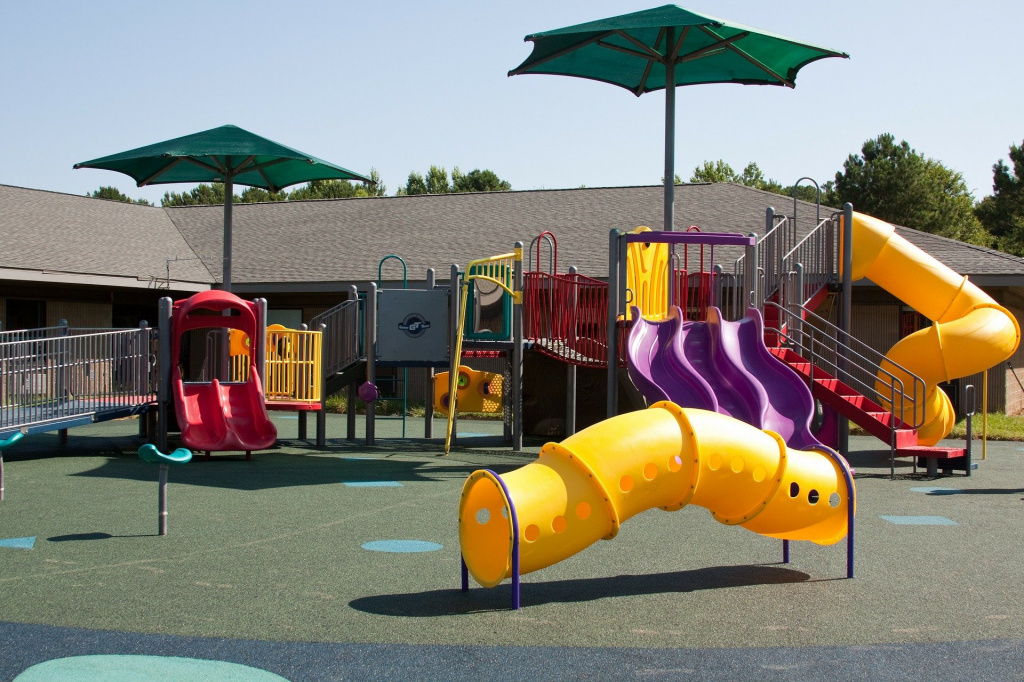 playground-99509_1920.jpg