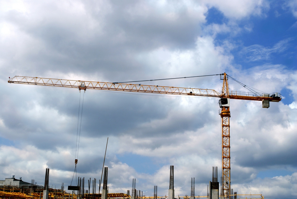 construction-crane-1692621_1920.jpg