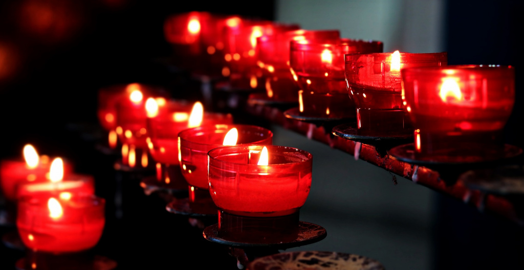 candles-2628473_1920.jpg