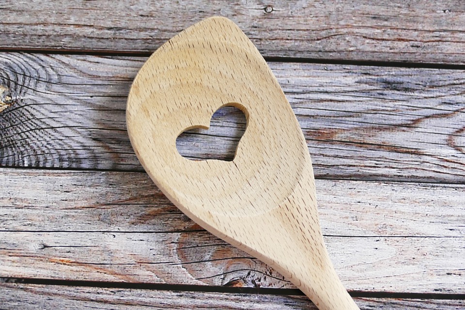 wooden-spoon-3633463_960_720.jpg