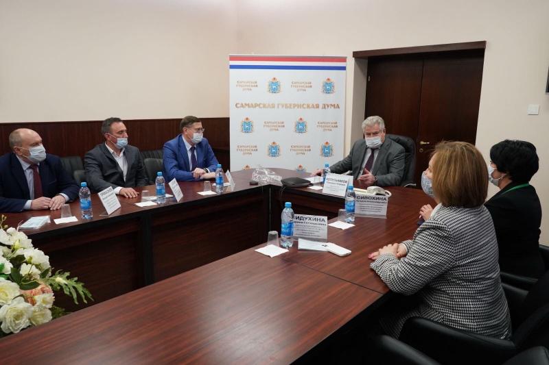 В Самарской области обсудили меры поддержки медицинских работников в условиях пандемии