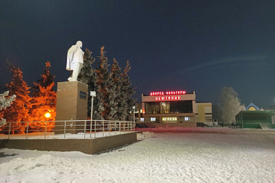 В Нефтегорском районе ремонтируют Дворец культуры 