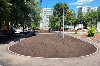 Детская площадка, парковка и освещение: в Самаре благоустраивают двор на Стара-Загоре