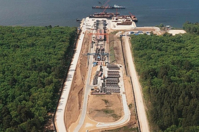 Дмитрий Азаров показал в своём инстаграм-аккаунте, как строится мост через Волгу