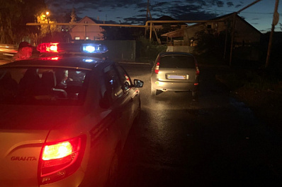 В Самаре "Ночной патруль" и госавтоинспекторы задержали пьяного полицейского за рулём