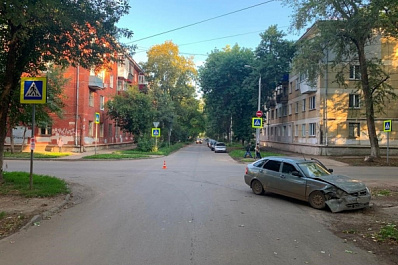 В Самаре в ДТП между двумя машинами пострадала пассажирка