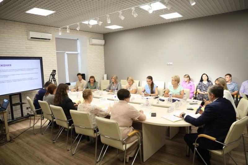 В Самаре обсудили вопросы подростковой занятости и развития молодежной сферы
