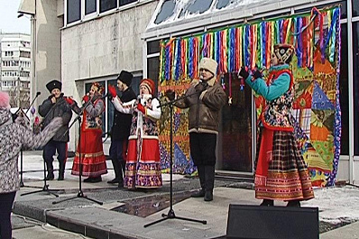 В Автограде прошли массовые гуляния по случаю празднования Масленицы