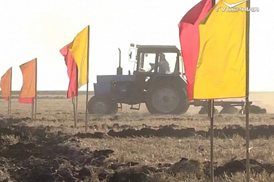 Дмитрий Азаров оценил ход реализации нацпроектов в селе Савруха