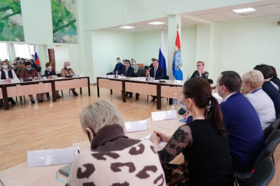 Ждать ли школьникам торжественных выпускных: Дмитрий Азаров ответил на вопрос родителей