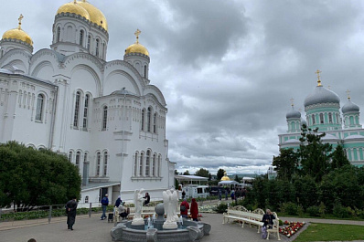 Дмитрий Азаров принял участие в Дне памяти Серафима Саровского