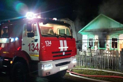 В Самарской области из пожара в жилом доме спасли обгоревшего мужчину