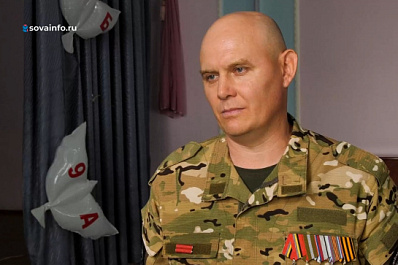 Ветеран СВО Александр Гущев вместе с женой посетили самарскую школу