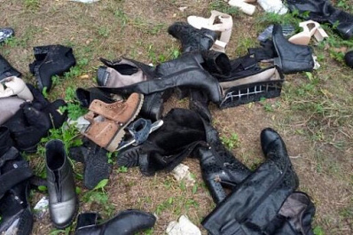 В Самарской области в лесу нашли свалку с новой обувью