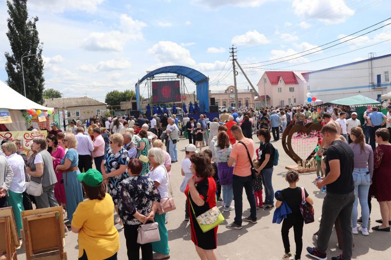 В Самарской области отметили 95-летие Большеглушицкого района