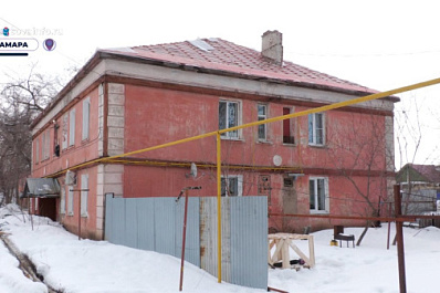 В Самаре завершается ремонт кровли дома на Лысвенской