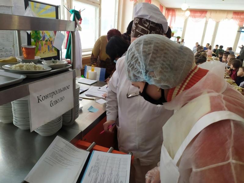 В Тольятти усилят народный контроль за качеством школьного питания