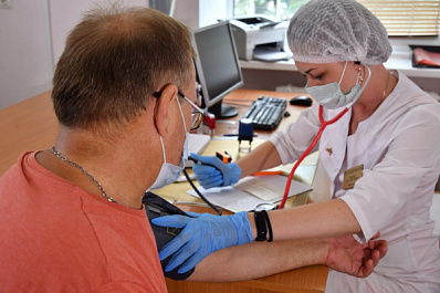 Жителям Самарской области предложили сдать бесплатно кровь на антитела к COVID-19