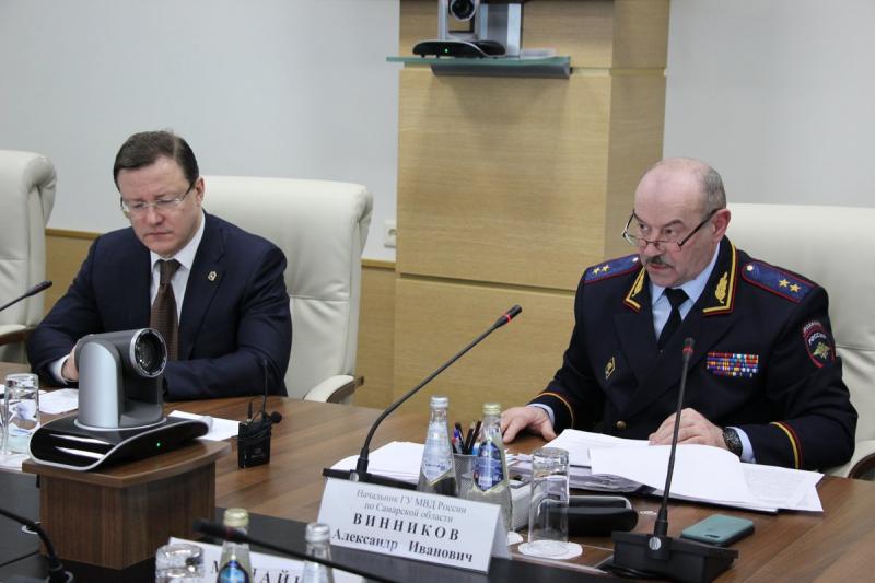 Дмитрий Азаров призвал ГУ МВД усилить совместную работу по борьбе с киберпреступностью 