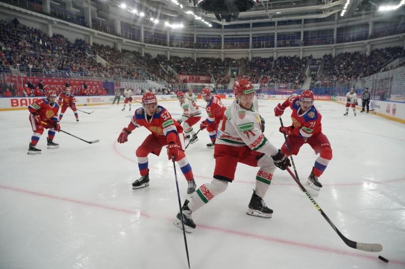 Сборные России и Беларуси по хоккею встретились на ледовой арене в Тольятти