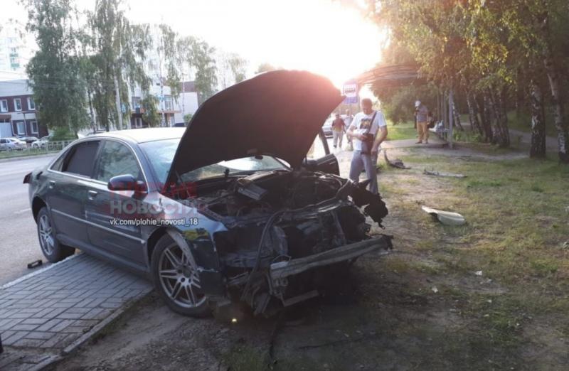 Видео: Audi сбила семью с 4-летним ребёнком