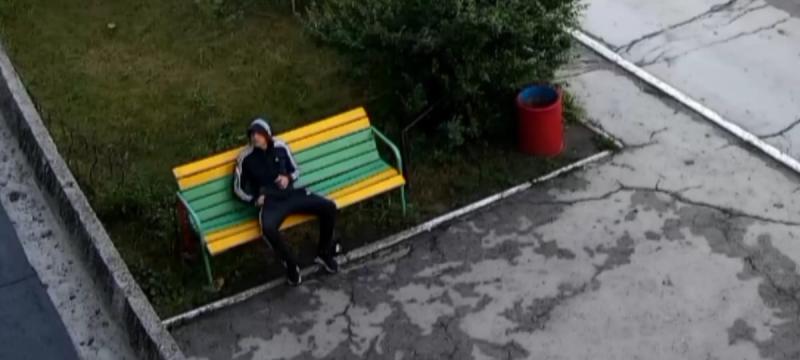 В Тольятти полицейские ищут форточника, похитившего гаджеты