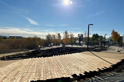 В октябрьском парке Поколений возвели террасу 