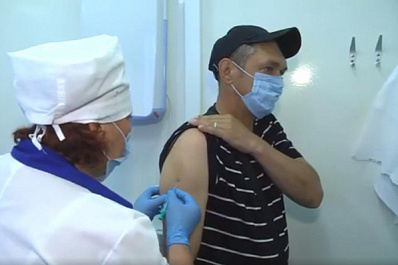 Жители Ставропольского района проходят вакцинацию от COVID-19 в мобильных прививочных пунктах