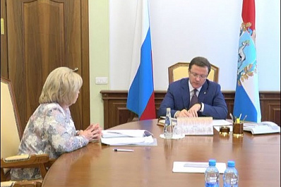 Дмитрий Азаров провёл рабочую встречу с Ольгой Гальцовой