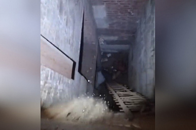 Житель Тольятти провалился в подвал глубиной 10 м и чудом выжил
