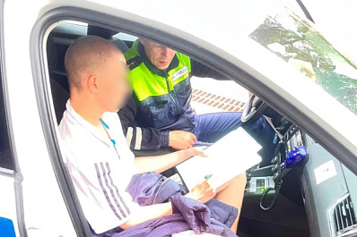 В Тольятти оштрафовали курьера, пытавшегося на мопеде скрыться от полиции