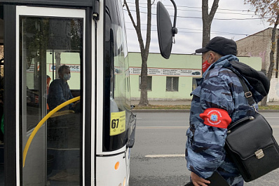 В Самаре за неделю из общественного транспорта высадили 161 пассажира без маски
