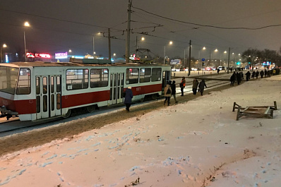 В Самаре на Ново-Садовой парализовано движение трамваев