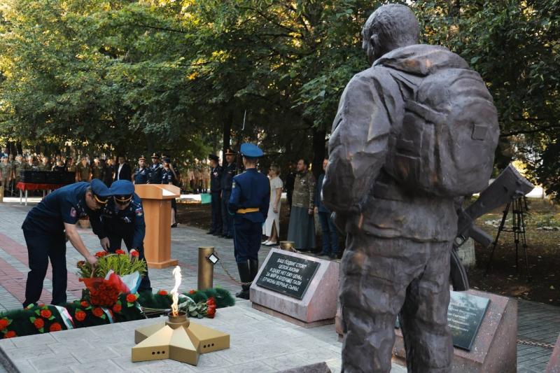 Самарский губернатор передал дроны на передовую и наградил бойцов спецназа