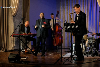В Самаре прошел концерт петербургского джазового квартета и вокалиста мистера Мелвина